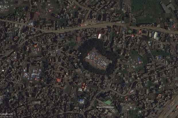 Imagens de satlite mostram o antes e depois de reas atingidas pelo terremoto no Nepal (Google/CNES/Astrium/DigitalGlobe/Skybox Imaging)