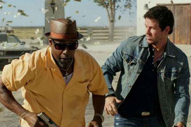 Denzel Washington e Mark Wahlberg quebram tudo em "Dose dupla", na Tela Quente. Crdito: Divulgao