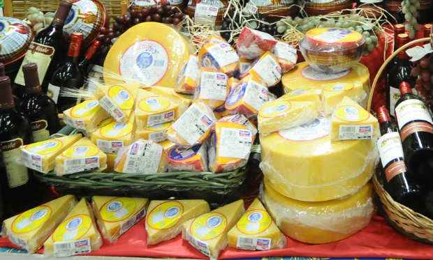 O queijo provolone por exemplo, muito encontrado em tbuas de frios, harmoniza com cervejas de trigo. Foto: Juliana Leito/DP/D.A Press
