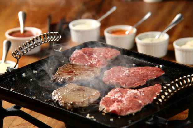 As carnes acompanham sete diferentes molhos gourmet. Foto: Tapa do Cuadril/ Divulgação As carnes acompanham sete diferentes molhos gourmet. Foto: Tapa do Cuadril/ Divulgação