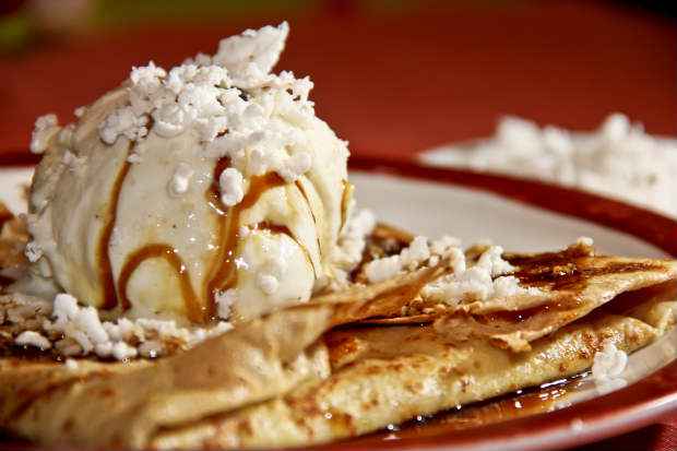 Crepe Cascudo consiste no sorvete de tapioca com bolinhas de tapioca. Foto: La Crperie/ Divulgao