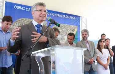 Elias e Heraldo: prefeito pode apoiar o nome do vice na disputa municipal de Jaboato no prximo ano. Foto: Teresa Maia/DP/D.A. Press