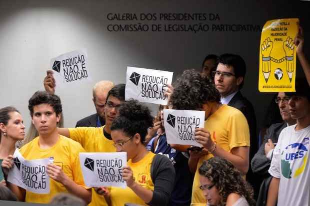 Reduo da maioridade penal  alvo de protesto de organizaes sociais. Foto: Wilson Dias/ABr