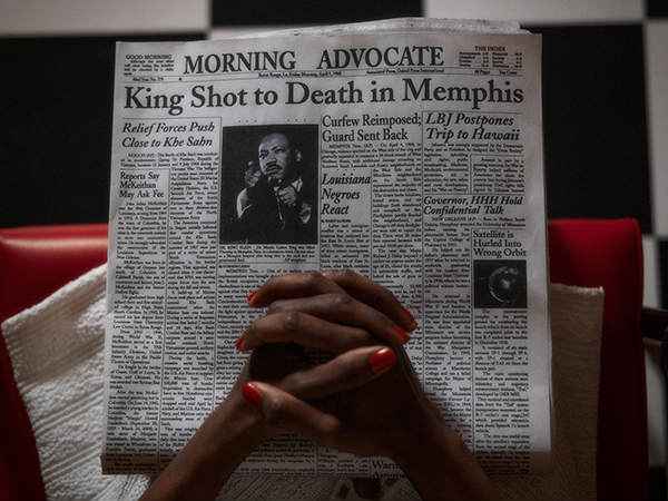 A notcia da morte de Martin Luther King. Crdito: Tyler Shields/Divulgao 