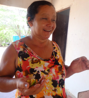 Agricultora Rita da Silva, que costuma usar plantas para tratar de dores de cabea. Foto: acervo da Casa da Mulher do Nordeste
