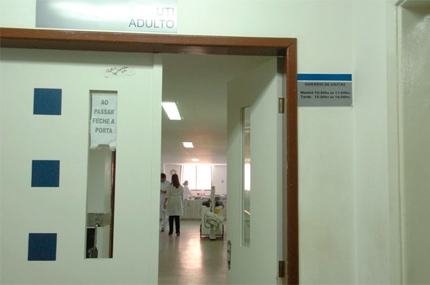 De acordo com estudo, 37% dos mdicos e enfermeiros intensivistas de hospitais pblicos e privados no Brasil no lavam as mos com a frequncia ou da maneira que deveriam. Foto:Teresa Maia/DP/ D.A.Press
