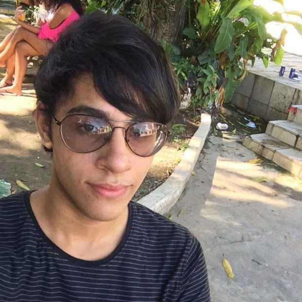 Harlynton dos Santos tinha 20 anos e estudava biologia na UFRPE. Foto: Facebook/Reproduo