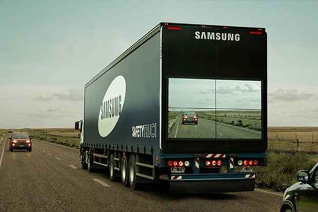 Veculo  equipado com uma cmera na parte frontal. Foto: Samsung/Divulgao