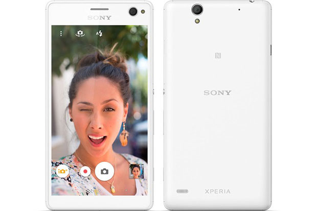 O Xperia C4 Selfie possui lente grande angular de 25 mm e flash de LED. Foto: Sony/Divulgao