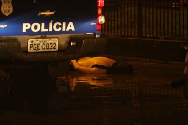 O jovem morreu eletrocutado na noite deste domingo. Foto: Paulo Paiva/DP/DA Press