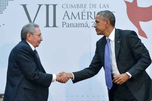  Os presidentes de Cuba (e) e EUA se encontram no Panam, em Abril. Foto: Mandel Ngan / Arquivo/ AFP 