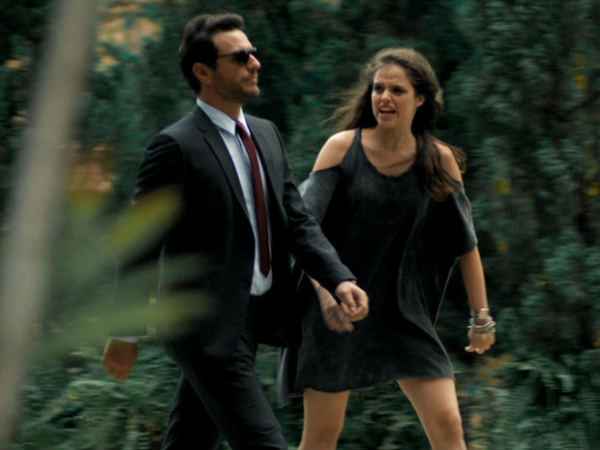 Alex consegue despistar Giovanna e se casa com Carolina - Foto: TV Globo/Reproduo (Foto: TV Globo/Reproduo)