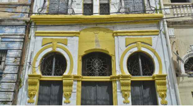Edifcio erguido em 1910 fica localizado na Rua Vigrio Tenrio. Foto: Guilherme Verissimo/Esp. DP/D.A Press
