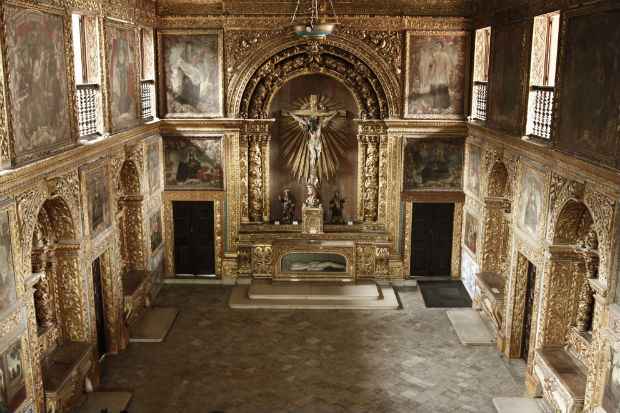 Capela Dourada foi inaugurada no ano de 1724. Foto: Blenda Souto Maior/DP/DA Press