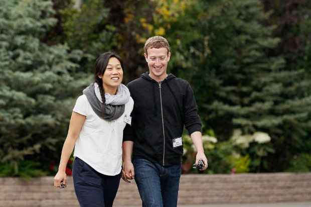 Na imagem, Mark Zuckerberg e sua esposa "Cilla", como chama em apelido carinhoso. Foto: Reproduo.