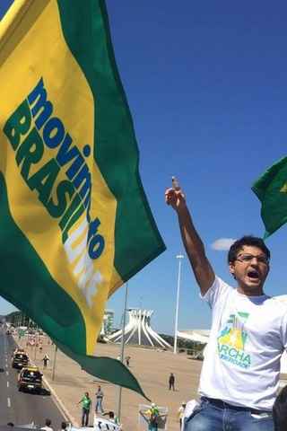 Joo Pedro Cavalcanti, coordenador do Movimento Brasil Livre, em Pernambuco, diz que, se a Petrobras estivesse privatizada, no teria tantos desvios, como aponta a Lava-Jato (Foto/divulgao)