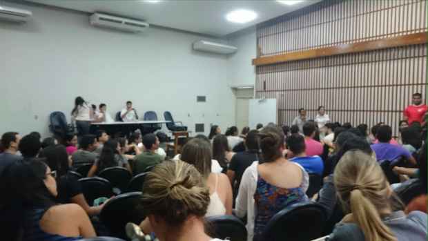 Estudantes se reuniram na tarde desta quarta-feira. Foto: Diretrio Acadmico de Odontologia/Divulgao