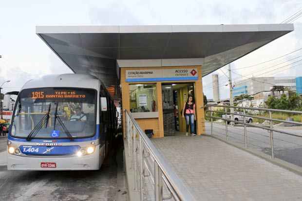 Usurios destacam qualidade das estaes e dos nibus do BRT, sem comparao com o sistema convencional. Foto: Brenda Alcntara/Esp.DP/D.A Press