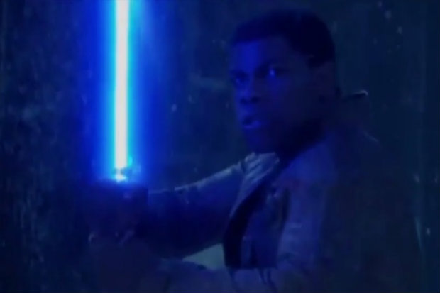 John Boyega interpreta Finn, um dos protagonistas das novas histrias da saga. Foto: YouTube/Reproduo