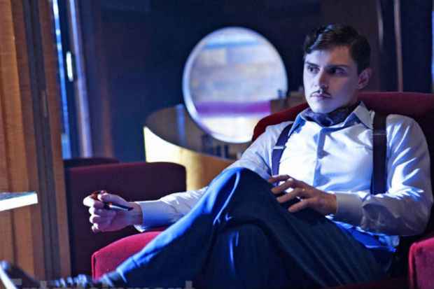 Evan Peters em cena da nova temporada de AHS. Foto: Entertainment Weekly/Divulgao