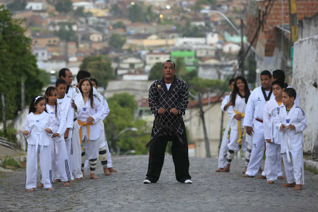 O mestre Caica mantm o projeto Taekwondo Solidrio, no Jordo Alto. Foto: Rafael Martins/ Esp. DP/ D.A. Press