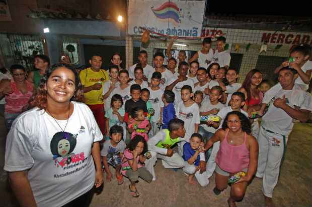 ONG Cores do Amanh, no Tot, trabalha com crianas e jovens em grupos de capoeira e grafitagem. Foto: Roberto Ramos/DP.D.A Press