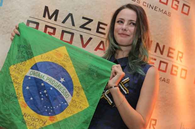 Kaya se emocionou com a noite de pr-estreia no Brasil, pas onde sua me nasceu. Foto: Marcos Amaral/Divulgao