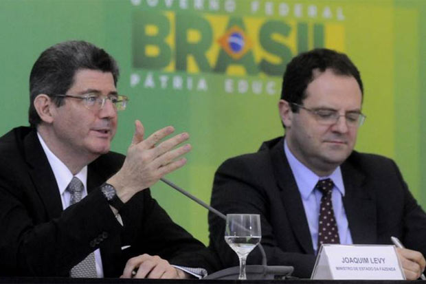 Os ministros Levy e Nelson Barbosa, do Planejamento: apesar das crticas, Executivo no tem plano B para acionar, caso o pacote fiscal seja rejeitado. Foto: Carlos Moura/CB/D.A Press