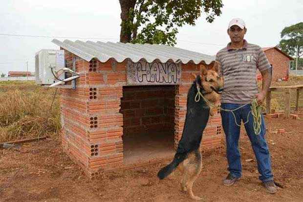 O aparelho foi colocado no canil h trs meses por Wiomar, que trabalha com instalao e manuteno de ar-condicionado. Foto: Facebook/Reprodo