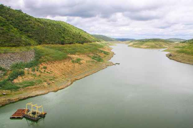 Atualmente, Jucazinho acumula apenas 2,7% da capacidade total, de 327 milhes de metros cbicos.Foto: Compesa/ Divulgao