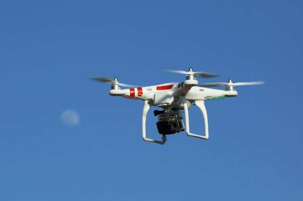 A idade mnima para operar os drones  18 anos. Foto: Reproduo/Don McCullough/Flickr.