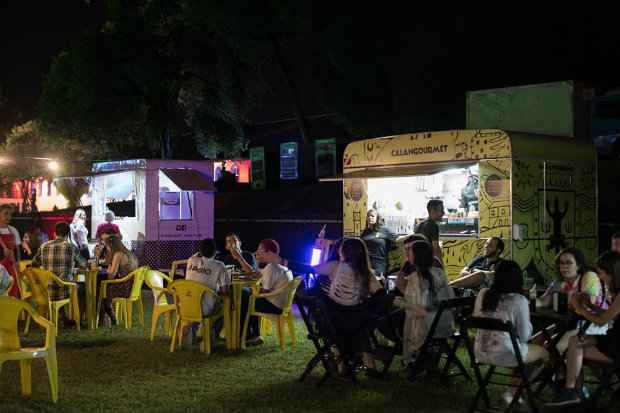 Os foodtrucks assumiram comes e bebes dessa edio. Foto: Flora Pimentel/Divulgao