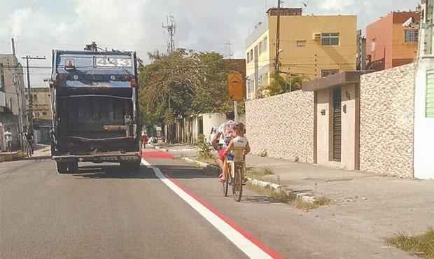 Ciclofaixa do Engenho do Meio ser interligada a outras rotas. Projeto foi elaborado segundo plano ciclovirio. Foto: Denis Meneses/ Divulgao