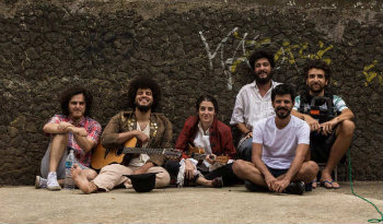 Lucas Cunha, Matheus, Clarice, Felipe Abraho, Dudu Mafra e Joo Henrique Costa no dia da filmagem. Foto: Divulgao