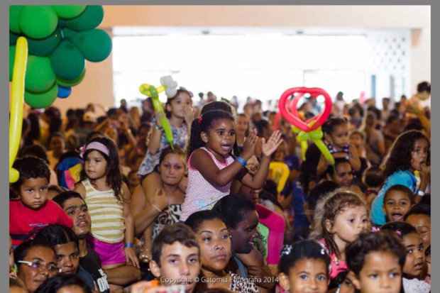 Festa do ano passado reuniu dezenas de crianas. Foto: Divulgao