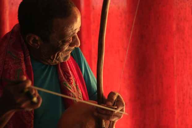 Nan transformou o berimbau em instrumento para concerto com orquestra. Foto: Rafael Martins/DP/DA Press