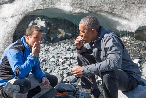 Barack Obama provou comidas locais. Foto: Discovery Channel/Divulgao (Foto: Discovery Channel/Divulgao)