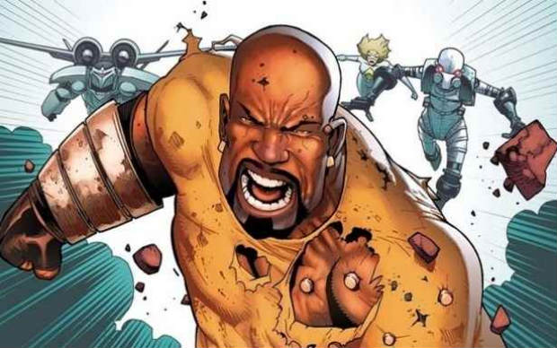 Luke Cage, heri de pele totalmente impenetrvel, mas que pode ser ferido internamente. Quando isso acontece, se regenera trs vezes mais rpido que um ser humano comum. Foto: Marvel/Divulgao