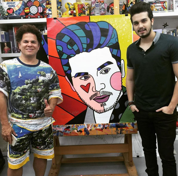 Luan Santana recebe quadro de Romero Britto. Foto: Reproduo/Instagram