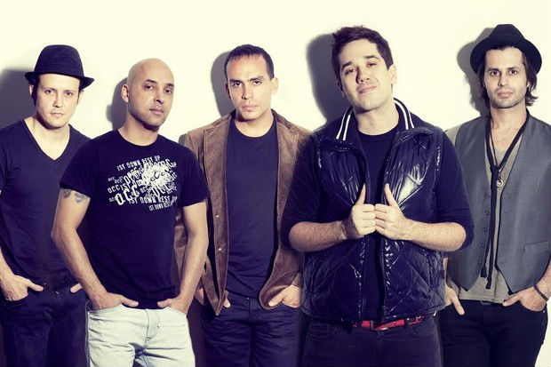 Banda segue trilha que deu certo no disco anterior. Foto: Divulgao