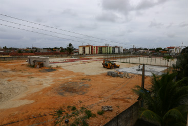 Em Olinda, a obra do estdio Grito de Guerra, em Rio Doce, avanou apenas 0,34% no perodo analisado pela CGU. Foto: Peu Ricardo/Esp.DP 