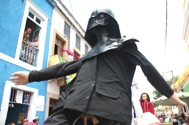 Assim como o personagem Darth Vader, os folies do carnaval 2016 tero um oramento negro. Foto: Rodrigo Linck
