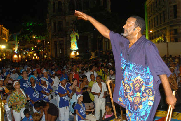 Percussionista est  frente da abertura do Carnaval h 15 anos. Crdito: Teresa Maia/D.P/D.A Press