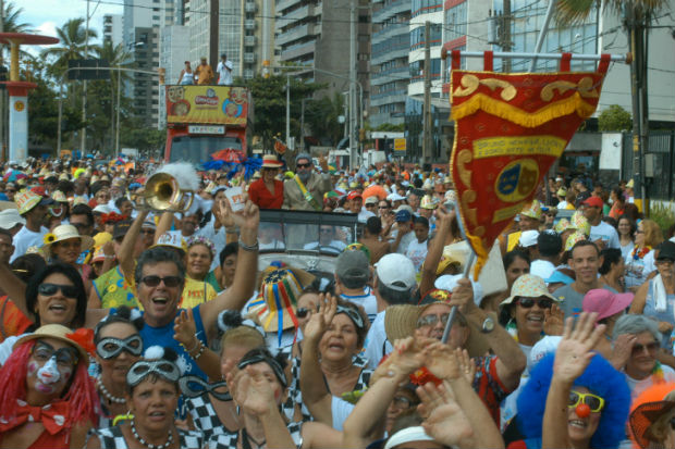 Desfile do CRI no carnaval de 2007, em Boa Viagem. Foto: Teresa Maia/ DP 