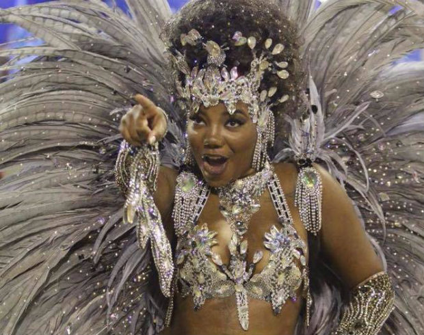 Cantora Ludmila desfilou pelo Salgueiro no domingo de Carnaval. Crdito: Reproduo/Facebook