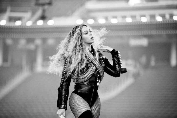 Beyonc interpretou msica durante apresentao no Super Bowl. Foto: AFP