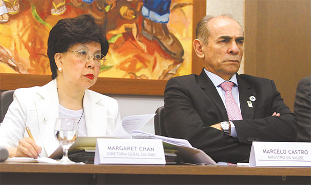 A chinesa Margaret Chan e o ministro da Sade, Marcelo Castro, visitaram o Imip ontem pela manh. Foto: Julio Jacobina/ DP