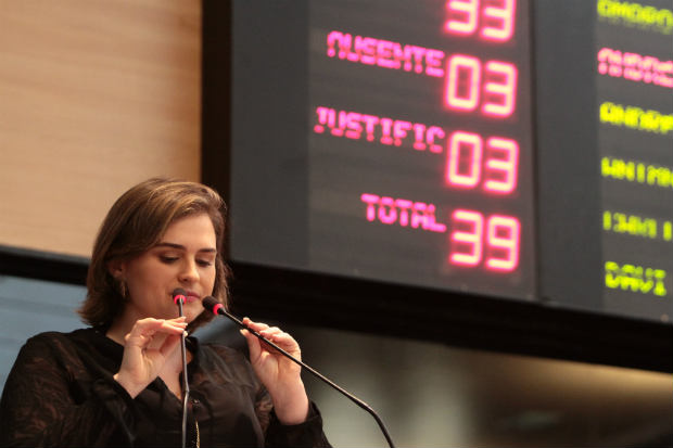 Na carta, a ex-socialista elencou alguns episdios que a deixaram descontente com a conduo dada ao partido e no poupou crticas ao PSB. Foto: Nando Chiappetta/DP 