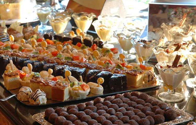 A variedade (e a qualidade) das marcas, as bebidas e os ingredientes oferecidos dependem da categoria do hotel. Foto: Iberstar/Divulgação A variedade (e a qualidade) das marcas, as bebidas e os ingredientes oferecidos dependem da categoria do hotel. Foto: Iberstar/Divulgação