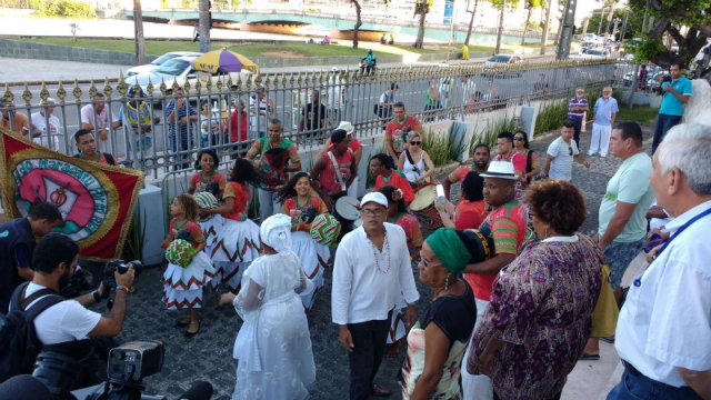 Maracatu Nao Porto Rico toca em homenagem ao percussinista Nan Vasconcelos. Foto: Isabelle Barros/DP/DA Press